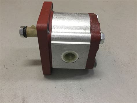 mini digger hydraulic pumps